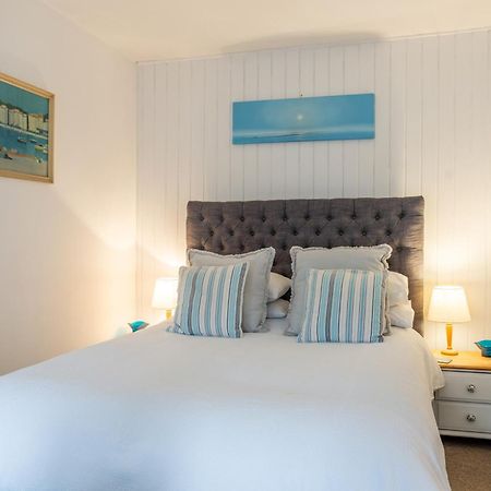Cute 1 Bed Apartment 2 Mins From The Sea - Sleeps 4, Flat 8 The Gables, Church Street, ليم ريجيس المظهر الخارجي الصورة