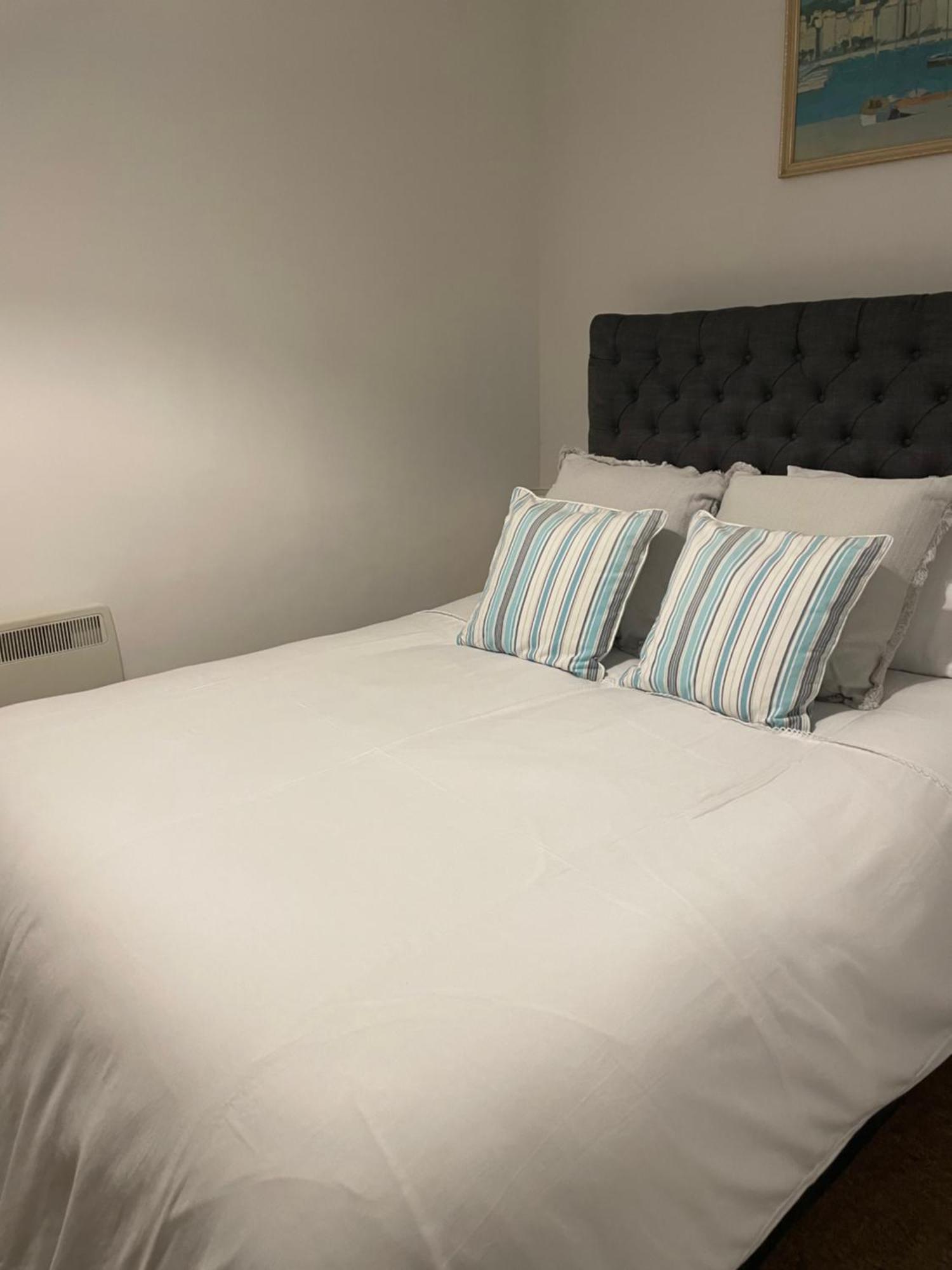 Cute 1 Bed Apartment 2 Mins From The Sea - Sleeps 4, Flat 8 The Gables, Church Street, ليم ريجيس المظهر الخارجي الصورة