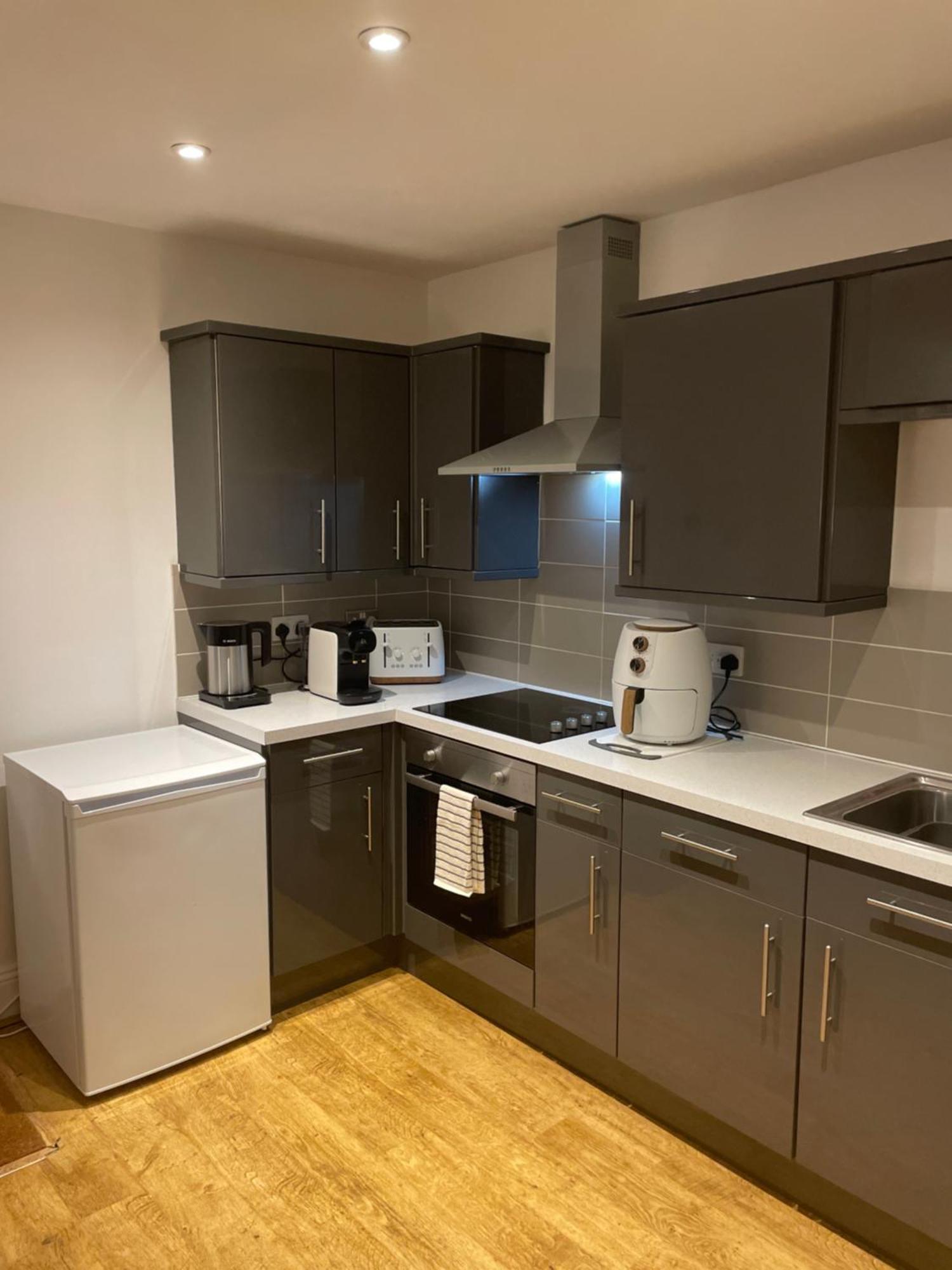 Cute 1 Bed Apartment 2 Mins From The Sea - Sleeps 4, Flat 8 The Gables, Church Street, ليم ريجيس المظهر الخارجي الصورة